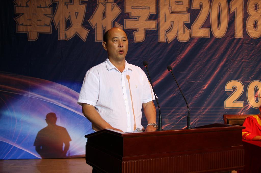 土建学院毕业生熊闰生的家长发言